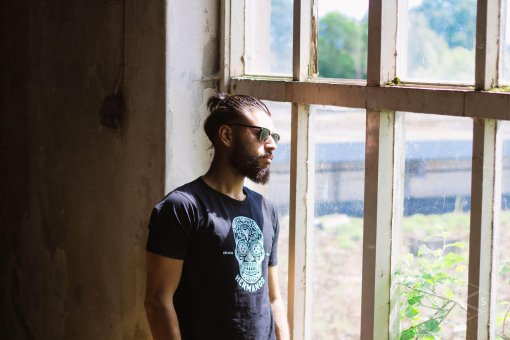 HF SKULL BLACK TEE